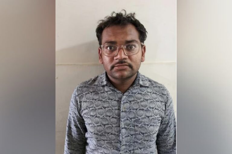 ಗುಜರಾತ್ | ಪಾಕಿಸ್ತಾನ ಪರ ಬೇಹುಗಾರಿಕೆ ನಡೆಸಿದ ಸಹದೇವ್‌ ಸಿನ್ಹ ಬಂಧನ Gujarat | Sahadev Sinha arrested for spying for Pakistan, ಗುಜರಾತ್, ಪಾಕಿಸ್ತಾನ, ಬೇಹುಗಾರಿಕೆ, ಸಹದೇವ್‌ ಸಿನ್ಹ, ಬಂಧನ, Gujarat, Pakistan, Espionage, Sahadev Sinha, Arrest,