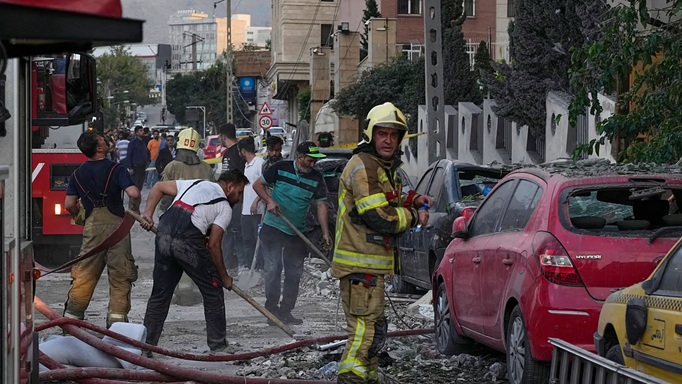 ಇರಾನ್ ಮೇಲೆ ಇಸ್ರೇಲ್ ದಾಳಿ; ಅನಿವಾಸಿ ಭಾರತೀಯರಿಗೆ ತುರ್ತು ಪ್ರಯಾಣ ಸಲಹೆ ನೀಡಿದ Israel attacks Iran; India issues emergency travel advisory for Indians!