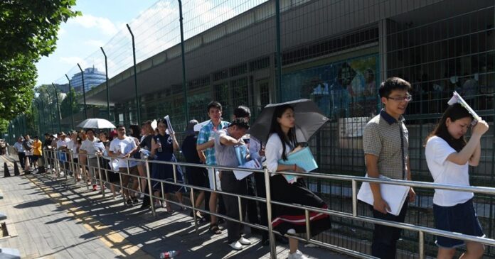 ವಿದ್ಯಾರ್ಥಿ ವೀಸಾ ಪುನರಾರಂಭಿಸಿದ ಅಮೆರಿಕ | ಸಾಮಾಜಿಕ ಮಾಧ್ಯಮ ಪ್ರೊಫೈಲ್‌ ಲಾಕ್‌ ಮಾಡದಂತೆ ಸೂಚನೆ US resumes student visa | Instructions for locking social media profiles, ವಿದ್ಯಾರ್ಥಿ ವೀಸಾ, ಪುನರಾರಂಭ, ಅಮೆರಿಕ, ಸಾಮಾಜಿಕ ಮಾಧ್ಯಮ, ಪ್ರೊಫೈಲ್‌ ಲಾಕ್‌, ಸೂಚನೆ, Student Visa, Resume, US, Social Media, Profile Lock, Notice,