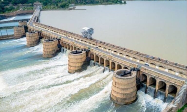 ಕೆಆರ್‌ಎಸ್ ಅಣೆಕಟ್ಟಿಗಾಗಿ ಜೀವ ತ್ಯಾಗಕ್ಕೂ ಸಿದ್ಧ: ರೈತ ಸಂಘಟನೆಗಳು Ready to sacrifice their lives for KRS dam: Farmer organizations, ಕೆಆರ್‌ಎಸ್ ಅಣೆಕಟ್ಟು, ಜೀವ ತ್ಯಾಗ, ಸಿದ್ಧ, ರೈತ ಸಂಘಟನೆ, KRS dam, sacrifice of life, Siddha, farmer organization,