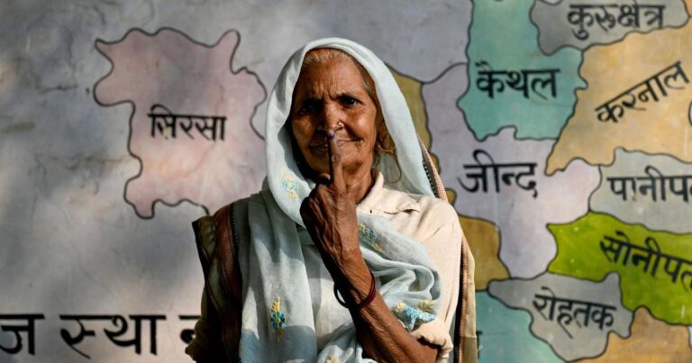 ಅಧಿಕಾರಿಗಳ ಆಕ್ಷೇಪಣೆ ಹೊರತಾಗಿಯೂ ಮಿಂಚಿನ ವೇಗದಲ್ಲಿ ಚುನಾವಣಾ ನಿಯಮ ತಿದ್ದುಪಡಿ ಮಾಡಿದ್ದ ಕೇಂದ್ರ ಸರ್ಕಾರ: ವರದಿ Central government amended election rules at lightning speed despite objections from officials: Report, ಅಧಿಕಾರಿಗಳ ಆಕ್ಷೇಪಣೆ, ಮಿಂಚಿನ ವೇಗ, ನಿಯಮ ತಿದ್ದುಪಡಿ, ಚುನಾವಣಾ ಆಯೋಗ, ವರದಿ, Officials' objections, lightning speed, rule amendment, Election Commission, report,