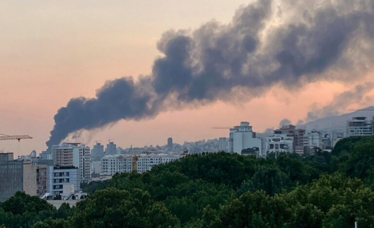 ಐದನೇ ದಿನಕ್ಕೆ ಕಾಲಿಟ್ಟ ಇರಾನ್ -ಇಸ್ರೇಲ್ ಸಂಘರ್ಷ: ಟೆಹ್ರಾನ್ ತೊರೆಯುವಂತೆ ಜನತೆಗೆ ಟ್ರಂಪ್ ಸೂಚನೆ