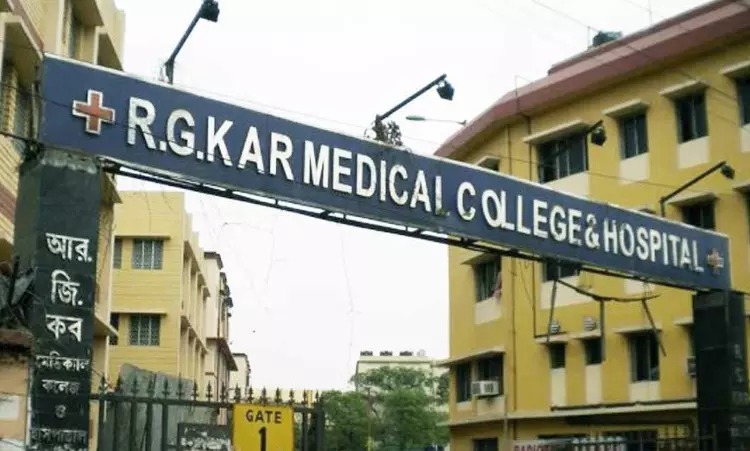 ಆರ್‌ಜಿ ಕರ್ ಅತ್ಯಾಚಾರ-ಕೊಲೆ ಪ್ರಕರಣ | ಅಪರಾಧ ಸ್ಥಳಕ್ಕೆ ಭೇಟಿ ನೀಡಲು ಸಂತ್ರಸ್ತೆಯ ಪೋಷಕರಿಂದ ಮನವಿ RG Kar rape-murder case | Appeal from victim's parents to visit crime scene, ಆರ್‌ಜಿ ಕರ್ ಅತ್ಯಾಚಾರ, ಕೊಲೆ ಪ್ರಕರಣ, ಅಪರಾಧ ಸ್ಥಳ, ಭೇಟಿ, ಸಂತ್ರಸ್ತೆ, ಪೋಷಕ, ಮನವಿ, RG Kar Rape, Murder Case, Crime Scene, Visit, Victim, Parent, Petition,