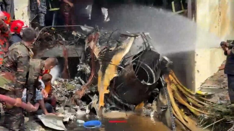 ಬಾಂಗ್ಲಾದೇಶ| ಶಾಲೆಗೆ ಡಿಕ್ಕಿ ಹೊಡೆದ ವಾಯುಪಡೆಯ ಜೆಟ್; ಓರ್ವ ಸಾವು, 100 ಕ್ಕೂ ಹೆಚ್ಚು ಜನರಿಗೆ ಗಾಯ