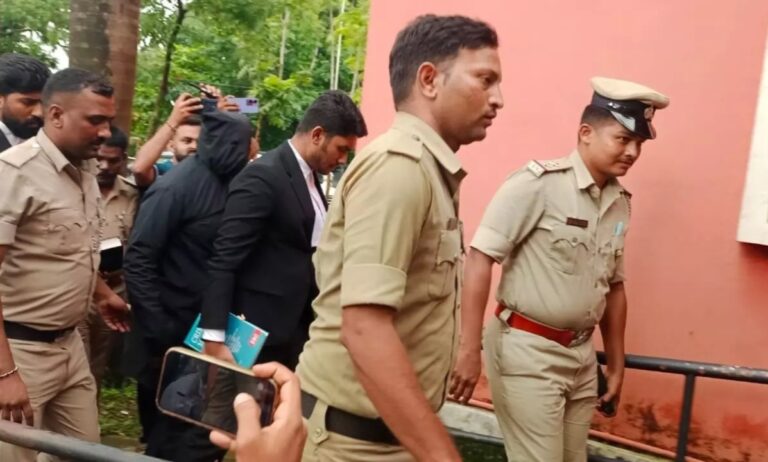 ಧರ್ಮಸ್ಥಳ: ನೂರಾರು ಶವ ಹೂತು ಹಾಕಿದ ಪ್ರಕರಣ, ಸಾಕ್ಷಿ ಬಹಿರಂಗಪಡಿಸುವಿಕೆ ಮತ್ತು SIT ತನಿಖೆ – ಇಲ್ಲಿಯವರೆಗಿನ ಸಂಕ್ಷಿಪ್ತ ವಿವರ