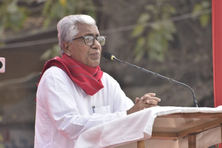 ಬಂಗಾಳಿ ಭಾಷಿಕ ಮುಸ್ಲಿಮರನ್ನು ಬಾಂಗ್ಲಾದೇಶಿಗಳು ಎನ್ನುವುದೇಕೆ?: ಮಾಣಿಕ್ ಸರ್ಕಾರ್ ಕಿಡಿ