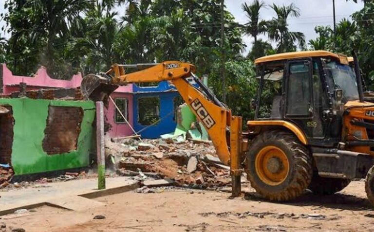 ಅಸ್ಸಾಂನ ಗೋಲಾಘಾಟ್‌ನಲ್ಲಿ ಬೃಹತ್ ತೆರವು ಕಾರ್ಯಾಚರಣೆ: ನೆಲೆ ಕಳೆದುಕೊಳ್ಳಲಿರುವ 1,500ಕ್ಕೂ ಹೆಚ್ಚು ಮುಸ್ಲಿಂ ಕುಟುಂಬಗಳು