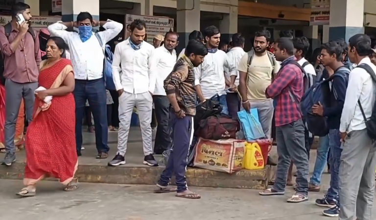 ಸಾರಿಗೆ ನೌಕರರ ಮುಷ್ಕರ: ರಾಜ್ಯದಾದ್ಯಂತ ಬಸ್ ಸೇವೆಗಳು ಸ್ತಬ್ಧ; ಪ್ರಯಾಣಿಕರ ಪರದಾಟ