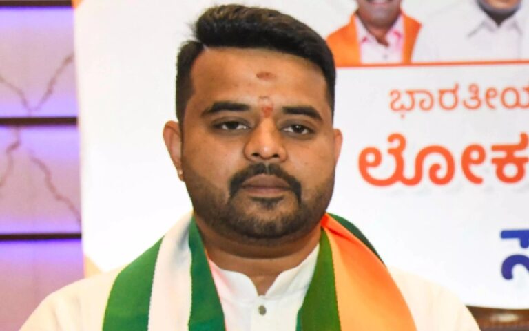 ಯಾವ ಸೆಕ್ಷನ್‌ಗಳಡಿ ಪ್ರಜ್ವಲ್‌ಗೆ ಜೀವಾವಧಿ ಶಿಕ್ಷೆ..ಕಡೆ ಕ್ಷಣದಲ್ಲಿ ಮಾಜಿ ಸಂಸದ ಹೇಳಿದ್ದೇನು?