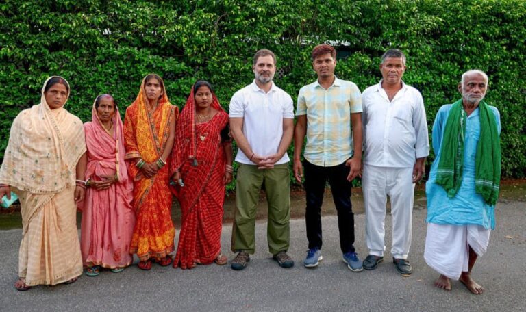 ಸತ್ತೋದವರ ಜೊತೆ ಟೀ ಕುಡಿಯುವ ಅವಕಾಶ ಸಿಕ್ಕಿತು, ಚು. ಆಯೋಗಕ್ಕೆ ಧನ್ಯವಾದ: ರಾಹುಲ್ ಗಾಂಧಿ