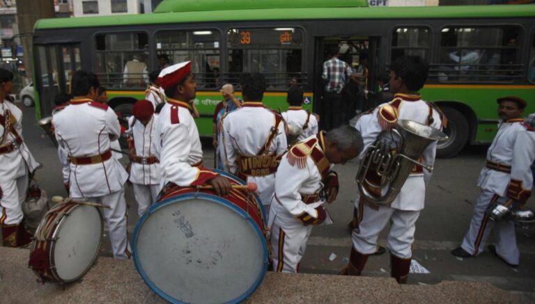 ಉತ್ತರ ಪ್ರದೇಶ: ಮುಸ್ಲಿಮರ ಮದುವೆ ಬ್ಯಾಂಡ್‌ಗಳಿಗೆ ಹಿಂದೂ ಹೆಸರಿಡದಂತೆ ಸೂಚಿಸಿದ ಪೊಲೀಸರು