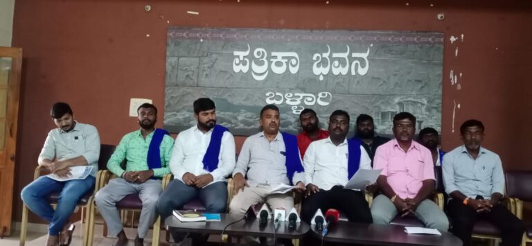 ಸಂಡೂರು: ಜಿಂದಾಲ್ ಕಂಪೆನಿಯಿಂದ ದಲಿತರ ಭೂಮಿ ಕಬಳಿಕೆ ಆರೋಪ: ಪಿಟಿಸಿಎಲ್ ಕಾಯ್ದೆ ಭೂಮಿ ವಂಚಿತರ ಹೋರಾಟ ಸಮಿತಿಯಿಂದ ಜಿಲ್ಲಾಧಿಕಾರಿಗೆ ಮನವಿ