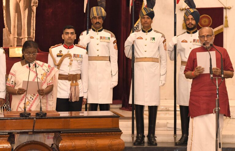 ಭಾರತದ 15ನೇ ಉಪರಾಷ್ಟ್ರಪತಿಯಾಗಿ ಪ್ರಮಾಣವಚನ ಸ್ವೀಕರಿಸಿದ ಸಿ.ಪಿ. ರಾಧಾಕೃಷ್ಣನ್ 