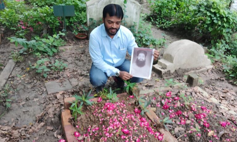 ಸಾವಿನ ನಂತರ ಖುಲಾಸೆ: ಸಮಾಧಿ ಬಳಿ ಕೋರ್ಟ್ ಆದೇಶ ಓದಿದ ಸಂಬಂಧಿಕರು