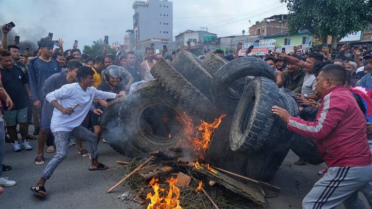 ನೇಪಾಳದ ನೆಪೋ ಕಿಡ್ಸ್ vs ಯುವ ಶಕ್ತಿ: ವ್ಯವಸ್ಥೆ ಬದಲಾವಣೆಯ ಹೋರಾಟ