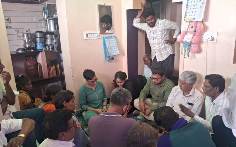 ತುಮಕೂರು ದಲಿತನ ಕೊಲೆ ಪ್ರಕರಣ: ಸಂತ್ರಸ್ತ ಕುಟುಂಬಕ್ಕೆ ಭೂಮಿ, ಪರಿಹಾರ ನೀಡಲು ಹೋರಾಟಗಾರರ ಒತ್ತಾಯ