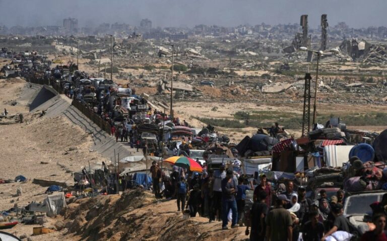 ಗಾಝಾ ನಗರದಲ್ಲಿ ಆಕ್ರಮಣ ವಿಸ್ತರಿಸಿದ ಇಸ್ರೇಲ್: ಅಸಹಾಯಕ ನಾಗರಿಕರಿಂದ ಮಹಾ ಪಲಾಯನ
