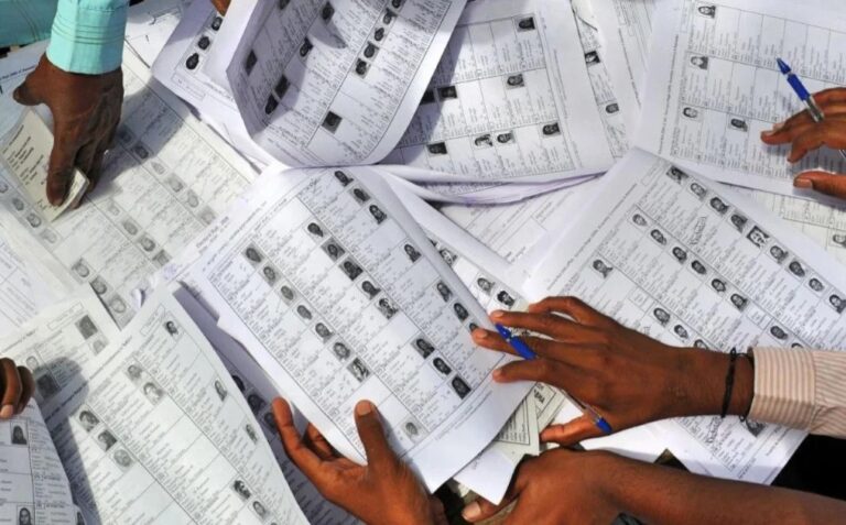 ಬಿಹಾರ | ಎಸ್‌ಐಆರ್ ಬಳಿಕ ಅಂತಿಮ ಮತದಾರರ ಪಟ್ಟಿ ಪ್ರಕಟ: ಗಂಭೀರ ಪ್ರಶ್ನೆಯೆತ್ತಿದ ಯೋಗೇಂದ್ರ ಯಾದವ್