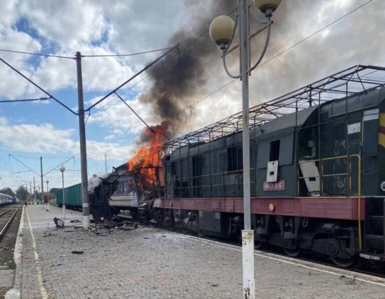 ಉಕ್ರೇನ್ ರೈಲು ನಿಲ್ದಾಣದ ಮೇಲೆ ರಷ್ಯಾ ಡ್ರೋನ್‌ ದಾಳಿಗೆ 30 ಮಂದಿ ಸಾವು: ಝೆಲೆನ್‌ಸ್ಕಿ