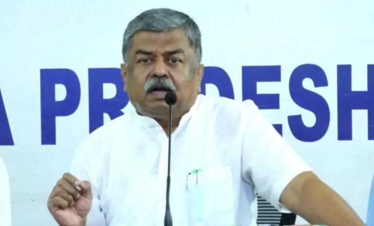 ಬಾಬರಿ ಮಸೀದಿ ಧ್ವಂಸ ಮಾಡಿದ ಸಂಘಿಗಳಿಗೂ, ಸಿಜೆಐಗೆ ಶೂ ಎಸೆದ ಸನಾತನಿ ವಕೀಲನಿಗೂ ಸಾಮ್ಯತೆಗಳಿವೆ: ಬಿ.ಕೆ ಹರಿಪ್ರಸಾದ್