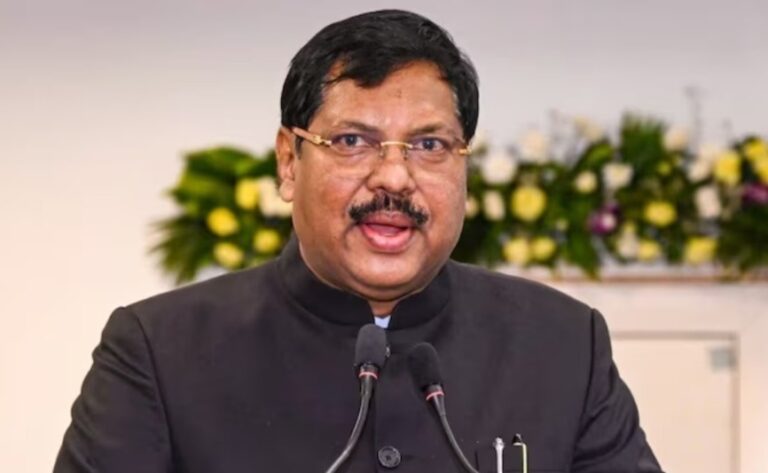 ದಾಳಿ ಯತ್ನದ ನಂತರ ಸಿಜೆಐ ಜಾತಿ ನಿಂದಿಸಿ ಪೋಸ್ಟ್ : 100ಕ್ಕೂ ಹೆಚ್ಚು ಸಾಮಾಜಿಕ ಮಾಧ್ಯಮ ಖಾತೆಗಳ ವಿರುದ್ಧ ಎಫ್‌ಐಆರ್