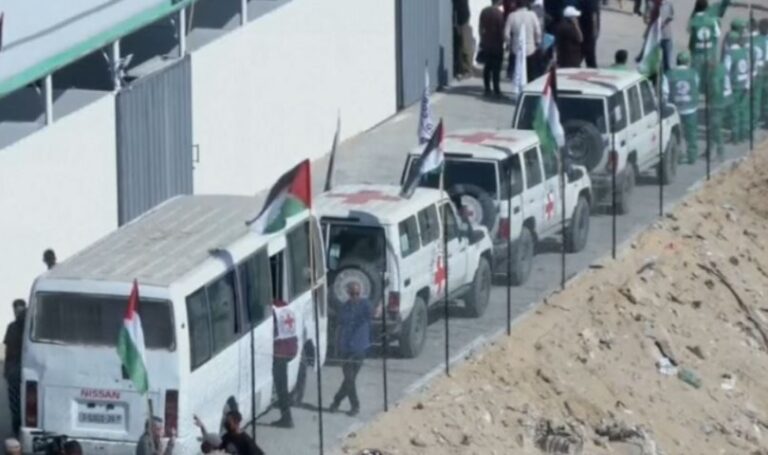 ಕದನ ವಿರಾಮ: ಮೊದಲ ಹಂತದಲ್ಲಿ 7 ಮಂದಿ ಇಸ್ರೇಲಿ ಒತ್ತೆಯಾಳುಗಳನ್ನು ಹಸ್ತಾಂತರಿಸಿದ ಹಮಾಸ್