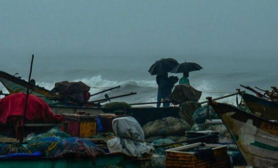 ಇಂದು ಕರಾವಳಿಗೆ ಅಪ್ಪಳಿಸಲಿರುವ ಮೊಂಥಾ ಚಂಡಮಾರುತ : ಆಂಧ್ರ, ಒಡಿಶಾದಲ್ಲಿ ಹೈ ಅಲರ್ಟ್