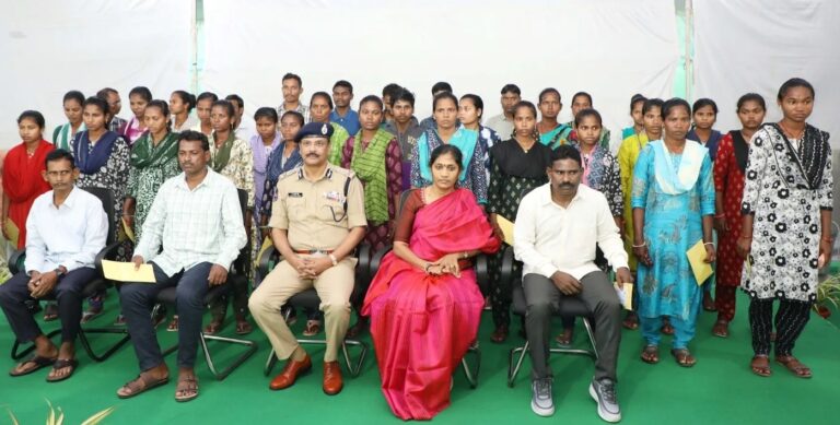 ತೆಲಂಗಾಣ| ಮೂವರು ರಾಜ್ಯ ಸಮಿತಿ ಸದಸ್ಯರು ಸೇರಿದಂತೆ 37 ಮಾವೋವಾದಿಗಳು ಮುಖ್ಯವಾಹಿನಿಗೆ