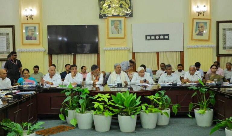 ‘ನಾವು ರೈತರ ಪರವಾಗಿ ನಿಲ್ಲುತ್ತೇವೆ, ಸಮಸ್ಯೆ ಬಗೆಹರಿಸಲು ಕೇಂದ್ರವೂ ಸಿದ್ದವಾಗಬೇಕು’: ಸಿಎಂ ಸಿದ್ದರಾಮಯ್ಯ