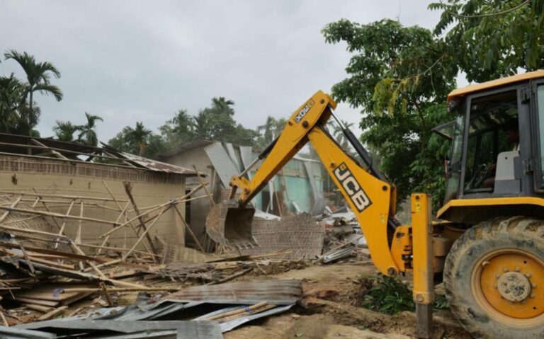 ಅಸ್ಸಾಂ ಸರ್ಕಾರದಿಂದ ಮತ್ತೆ ತೆರವು ಕಾರ್ಯಾಚರಣೆ : ನೆಲೆ ಕಳೆದುಕೊಂಡ 1,500 ಮುಸ್ಲಿಂ ಕುಟುಂಬಗಳು