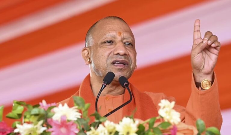 ರಾಹುಲ್, ತೇಜಸ್ವಿ, ಅಖಿಲೇಶ್, ‘ಪಪ್ಪು, ತಪ್ಪು, ಅಕ್ಕು’ ಗಾಂಧಿಯವರ ಮೂರು ಹೊಸ ಮಂಗಗಳು ಎಂದ ಯೋಗಿ ಆದಿತ್ಯನಾಥ್