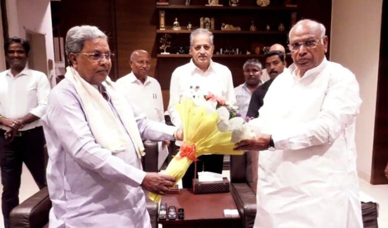 ‘ನಾಯಕತ್ವ ಬದಲಾವಣೆಯ ಸುದ್ದಿ ಕೇವಲ ಊಹಾಪೋಹ: ಖರ್ಗೆ ಭೇಟಿಯ ನಂತರ ಸಿಎಂ ಸಿದ್ದರಾಮಯ್ಯ ಪ್ರತಿಕ್ರಿಯೆ 