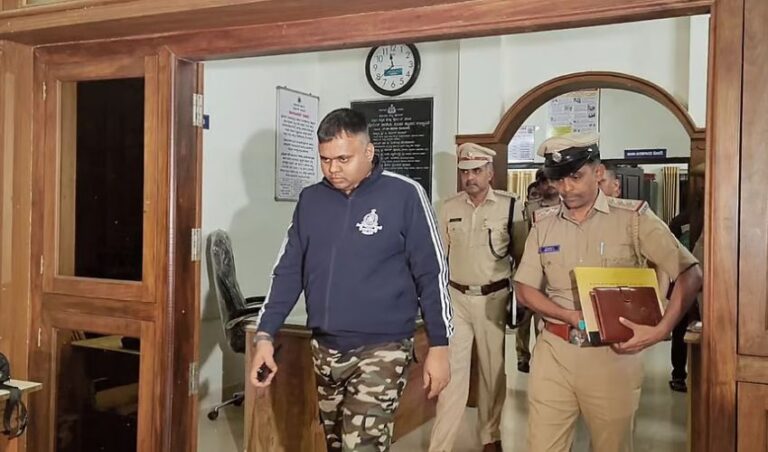 ಧರ್ಮಸ್ಥಳ ಪ್ರಕರಣ: ಕೋರ್ಟ್ ಗೆ ತನಿಖಾ ವರದಿ ಸಲ್ಲಿಸಿದ ಎಸ್.ಐಟಿ: ಷಡ್ಯಂತ್ರ, ಸುಳ್ಳು ಸಾಕ್ಷ್ಯದ ಬಗ್ಗೆ ಸ್ಫೋಟಕ ಮಾಹಿತಿ ಬಹಿರಂಗ