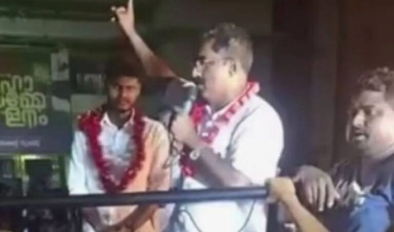 ‘ಮಹಿಳೆಯರು ಗಂಡಂದಿರ ಜೊತೆ ಮಲಗಲು ಮಾತ್ರ’: ಸಿಪಿಎಂ ನಾಯಕನ ಅಸೂಕ್ಷ್ಮ ಹೇಳಿಕೆಗೆ ವ್ಯಾಪಕ ಆಕ್ರೋಶ