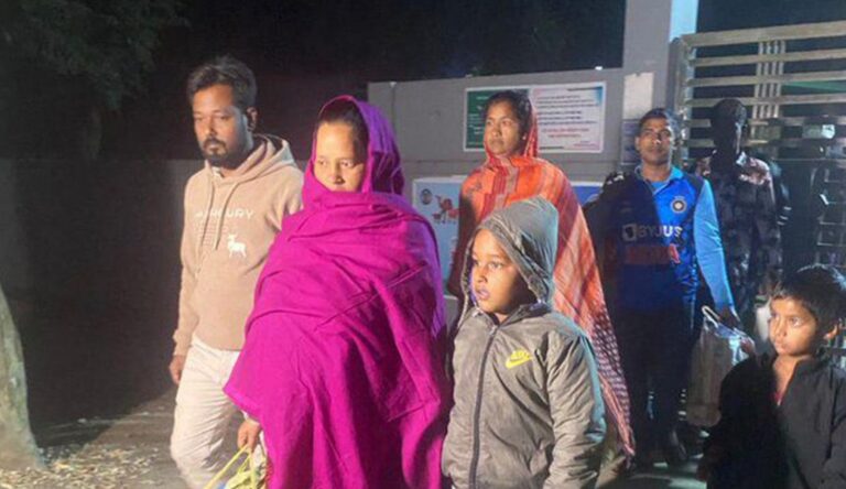 ಗಡಿಪಾರು ಮಾಡಲಾಗಿರುವ ತುಂಬು ಗರ್ಭಿಣಿ ಬಂಗಾಳಿ ಮಹಿಳೆ ಬಾಂಗ್ಲಾ ಜೈಲಿನಿಂದ ಬಿಡುಗಡೆ