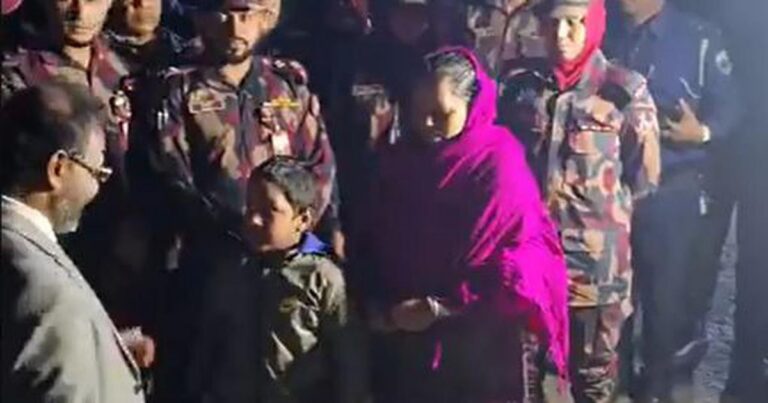 ಬಾಂಗ್ಲಾ ಗಡಿಯಾಚೆಗೆ ತಳ್ಳಿದ್ದ ಗರ್ಭಿಣಿ ಮಹಿಳೆ, ಮಗನನ್ನು ವಾಪಸ್ ಕರೆ ತಂದ ಅಧಿಕಾರಿಗಳು