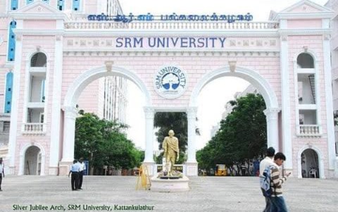 ಯುದ್ಧ ವಿರೋಧಿ ವಾಟ್ಸಾಪ್ ಸ್ಟೇಟಸ್ : ಬಲಪಂಥೀಯರ ಕೆಂಗಣ್ಣಿಗೆ ಗುರಿಯಾಗಿದ್ದ ದಲಿತ ಪ್ರಾಧ್ಯಾಪಕಿ ವಜಾ