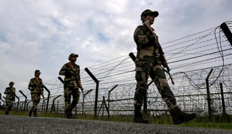 ಅಸ್ಸಾಂ : 15 ಮಂದಿಗೆ 24 ಗಂಟೆಯೊಳಗೆ ದೇಶ ತೊರೆಯಲು ಆದೇಶ : ಮಾಧ್ಯಮಗಳ ಮೂಲಕ ವಿಷಯ ತಿಳಿದುಕೊಂಡ ಕುಟುಂಬಸ್ಥರು