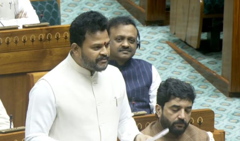 ‘ಎಷ್ಟೇ ದೊಡ್ಡ ಸಂಸ್ಥೆಯಾದರೂ ಪ್ರಯಾಣಿಕರಿಗೆ ತೊಂದರೆ ನೀಡುವಂತಿಲ್ಲಾ’: ಇಂಡಿಗೋ ಸಂಸ್ಥೆಗೆ ಎಚ್ಚರಿಕೆ ನೀಡಿದ ವಿಮಾನಯಾನ ಸಚಿವ