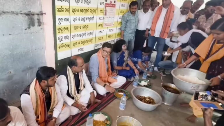 ಕೇಂದ್ರಪಾರ ಅಂಗನವಾಡಿ ವಿವಾದ: ದಲಿತ ಮಹಿಳೆ ತಯಾರಿಸಿದ ಆಹಾರ ಸೇವಿಸಿದ ಸಂಸದ ಬೈಜಯಂತ್ ಪಾಂಡಾ