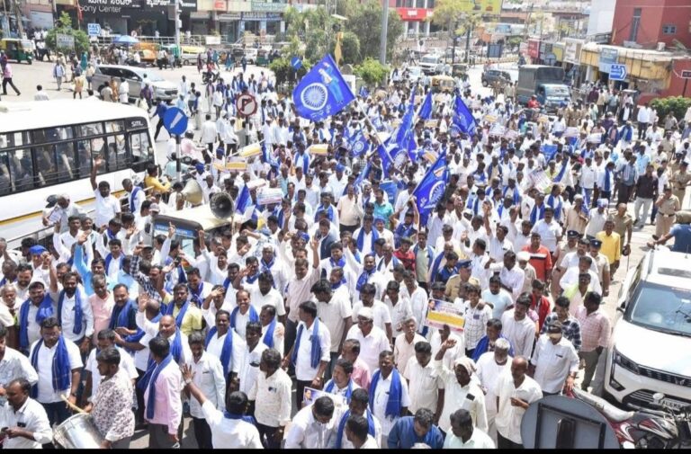 ಸಂಪೂರ್ಣ ಒಳಮೀಸಲಾತಿ ಜಾರಿಗೆ ಆಗ್ರಹಿಸಿ ರಾಜ್ಯದ ಎಲ್ಲಾ ಜಿಲ್ಲಾ ಕೇಂದ್ರಗಳಲ್ಲಿ ಬೃಹತ್ ಪ್ರತಿಭಟನೆ