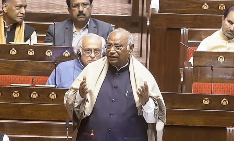 ಕೆಲಸದ ಸ್ಥಳದಲ್ಲಿ ಜಾತಿ ತಾರತಮ್ಯದ ಬಗ್ಗೆ ರಾಜ್ಯಸಭೆಯಲ್ಲಿ ಖರ್ಗೆ ಕಳವಳ; ಒಡಿಶಾ ಅಂಗನವಾಡಿ ಘಟನೆ ಉಲ್ಲೇಖ