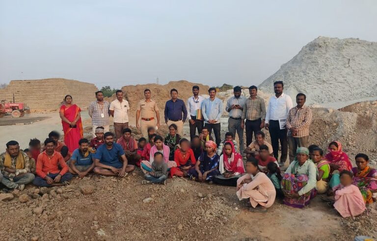 ಬಾಗಲಕೋಟೆ : ಇಳಕಲ್ ಬಳಿಯ ಇಟ್ಟಿಗೆ ಭಟ್ಟಿಯಿಂದ 34 ಜೀತದಾಳುಗಳ ರಕ್ಷಣೆ