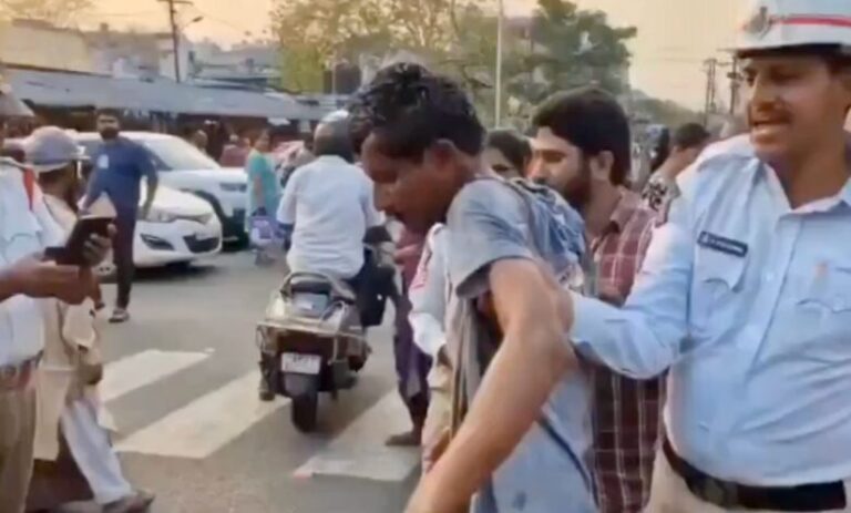 ವಿಶಾಖಪಟ್ಟಣ| ಕುಡಿದ ಮತ್ತಿನಲ್ಲಿ ಎಪಿಎಸ್‌ಆರ್‌ಟಿಸಿ ಬಸ್‌ ಅಪಹರಿಸಿದ ವ್ಯಕ್ತಿ