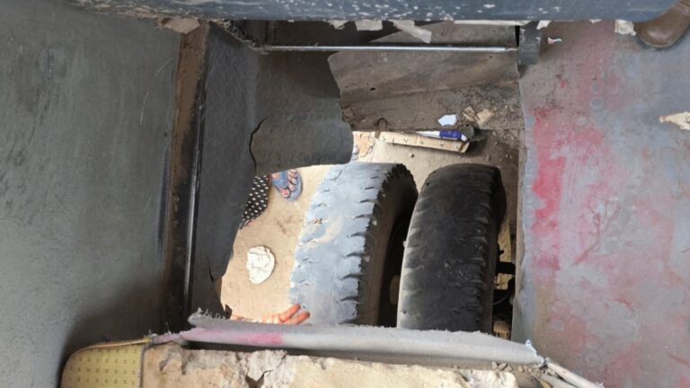 ಉತ್ತರ ಪ್ರದೇಶ| ಶಾಲಾ ಬಸ್ಸಿನ ನೆಲಹಾಸು ಕುಸಿದು 7 ವರ್ಷದ ಬಾಲಕಿ ಸಾವು; ಇಬ್ಬರ ಬಂಧನ