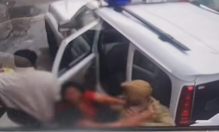 ದಲಿತ ಮಹಿಳೆ ಮೇಲೆ ಸಾರ್ವಜನಿಕವಾಗಿ ಹಲ್ಲೆ; ಹಾಡಗಲೇ ಕೂದಲಿಡಿದು ಎಳೆದಾಡಿದ ಪಂಜಾಬ್ ಪೊಲೀಸರು