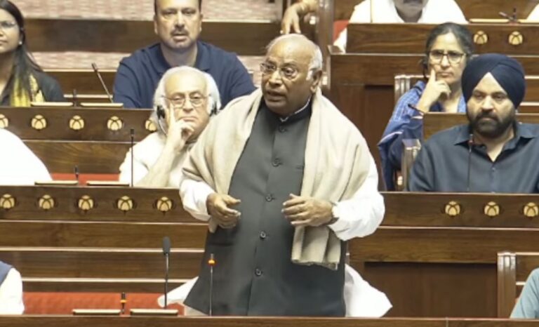 ‘ಫಾರೂಕ್ ಅಬ್ದುಲ್ಲಾರನ್ನು ಕೊಲ್ಲುವುದು ಸರ್ಕಾರದ ಉದ್ದೇಶವೇ?’..ರಾಜ್ಯ ಸಭೆಯಲ್ಲಿ ಖರ್ಗೆ ಪ್ರಶ್ನೆ