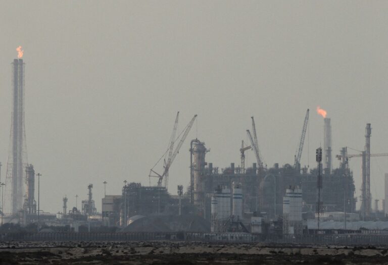 ವಿಶ್ವದ ಅತಿದೊಡ್ಡ ಎಲ್‌ಎನ್‌ಜಿ ಹಬ್ ಖತಾರ್‌ನ ರಾಸ್ ಲಫನ್ ಇಂಡಸ್ಟ್ರಿಯಲ್ ಸಿಟಿ ಮೇಲೆ ಇರಾನ್ ಕ್ಷಿಪಣಿ ದಾಳಿ