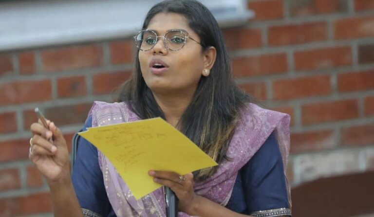 “ನೀನು ನಿಜವಾಗಿಯೂ ಅಂಬೇಡ್ಕರ್ ಮಗಳಾ ಎಂದು ತಿಳಿಯಲು ನಾವು ನಿನ್ನ ಡಿಎನ್‌ಎ ಟೆಸ್ಟ್ ಮಾಡುತ್ತೇವೆ” ದೆಹಲಿ ಸಭೆಯಲ್ಲಿ ದಲಿತ ಟ್ರಾನ್ಸ್ ಹೋರಾಟಗಾರ್ತಿ ಗ್ರೇಸ್ ಬಾನುಗೆ ಜಾತಿ ನಿಂದನೆ ಆರೋಪ