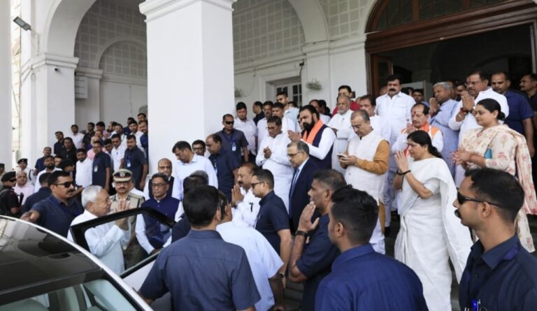 ಬಿಹಾರ| ಸಿಎಂ ಹುದ್ದೆಗೆ ರಾಜೀನಾಮೆ ನೀಡಲು ಅಣಿಯಾದ ನಿತೀಶ್ ಕುಮಾರ್ : ಸಂಪುಟ ವಿಸರ್ಜನೆಗೆ ಶಿಫಾರಸು